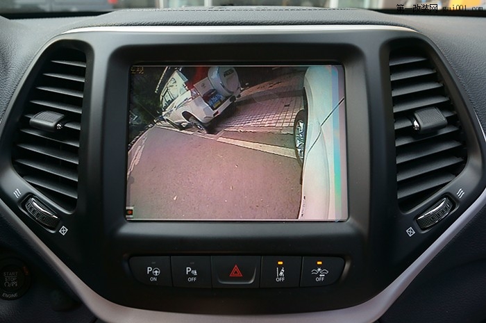 Jeep自由光原车屏升级360度全景，GPS导航_重庆渝大昌汽车音响