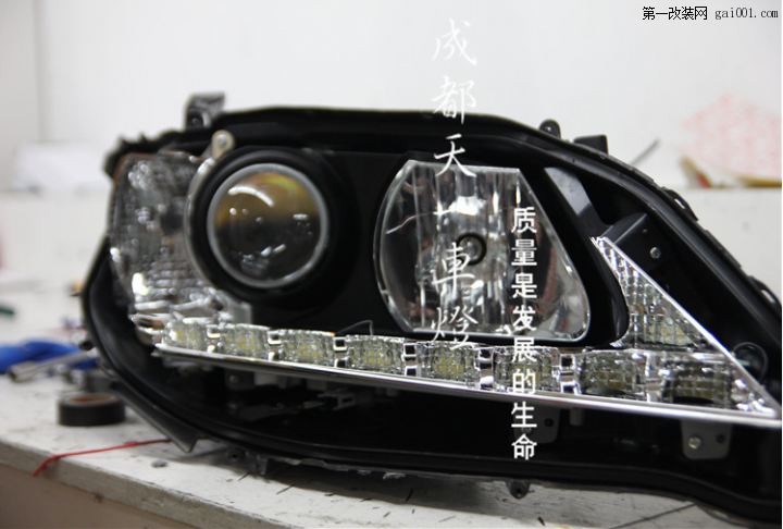 雷克萨斯ES250大灯改装升级海拉双光透镜|成都改灯