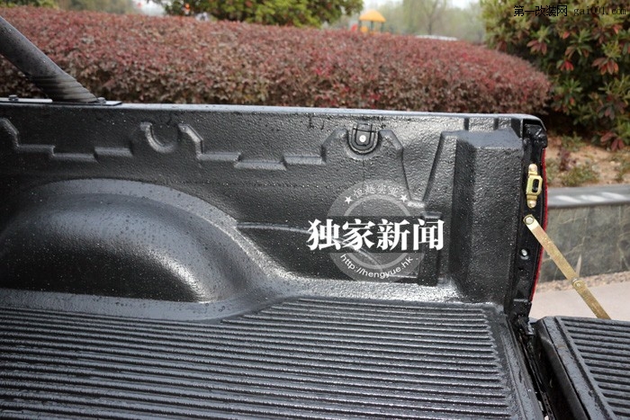 长城风骏欧洲版皮卡车专用的皮卡车货箱保护垫