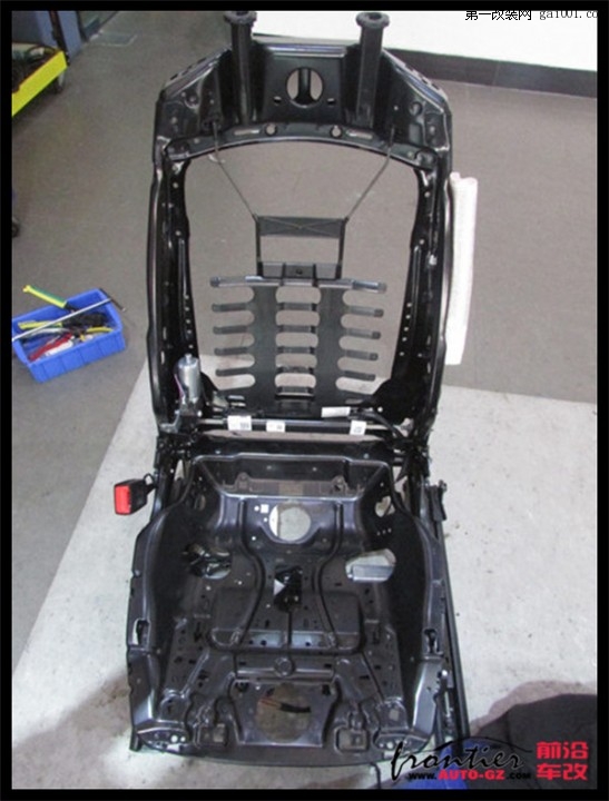【前沿车改】保时捷Macan座椅通风升级改装 导航 行车记录仪