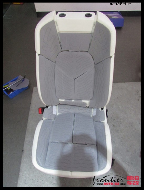 【前沿车改】保时捷Macan座椅通风升级改装 导航 行车记录仪