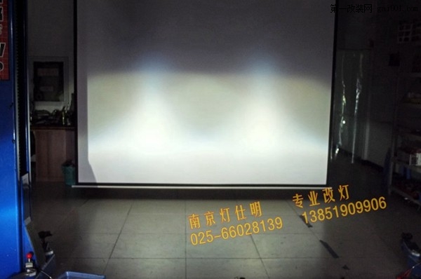南京改装起亚K5大灯改装Q5透镜 国产氙气灯