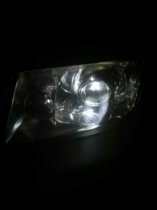 昆明车灯改装老款宝来升级氙气灯Q5透镜
