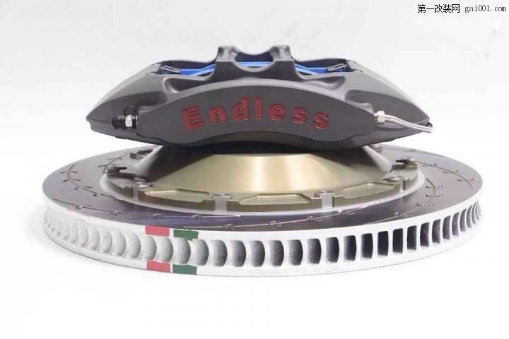 奥迪S3升级ENDLESS-MONO大六370盘、18寸ET37就是避鲍鱼利器