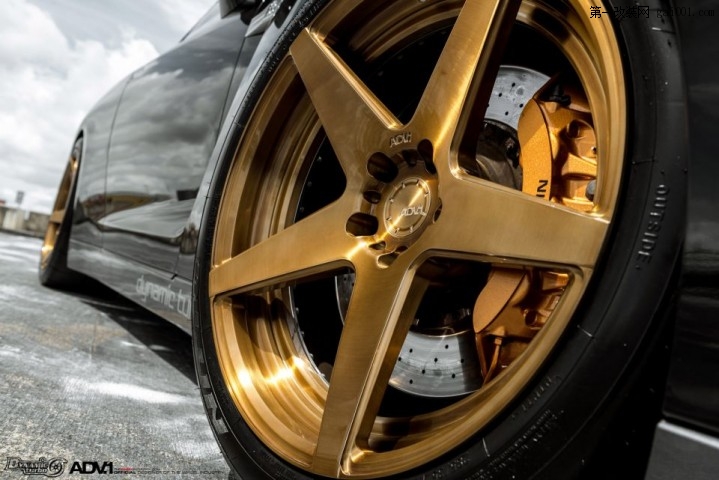 nissan_gtr_adv5mv2_07_960.jpg