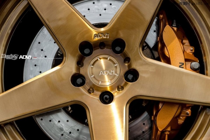 nissan_gtr_adv5mv2_09_960.jpg