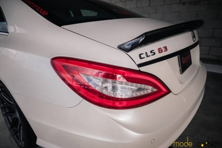 奶白小王子Mode Carbon改装梅赛德斯 - 奔驰CLS63 AMG