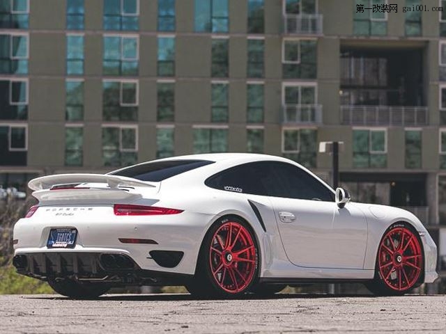红色大脚 Vivid Racing’s保时捷911 Turbo
