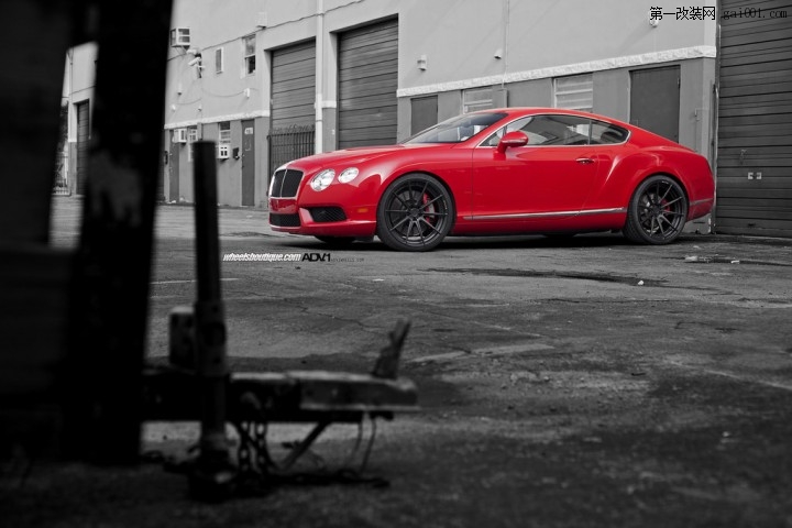 时尚的红色宾利欧陆GT改装ADV.1轮毂