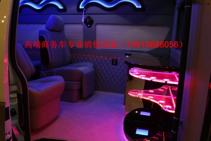 丰田海狮个性座椅酒柜沙发床星空顶航空座椅改装