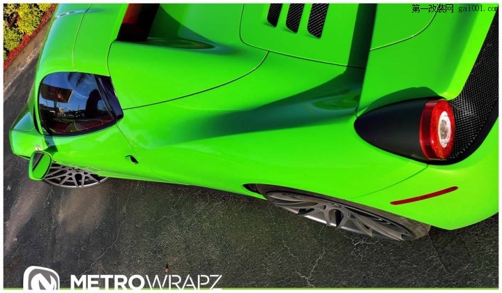 lime-green-ferrari-458-wrap-5.jpg