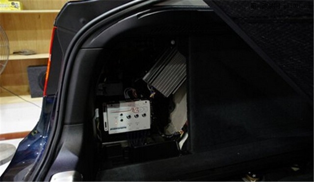 宝马X6改装零点宝马专车专用三分频喇叭