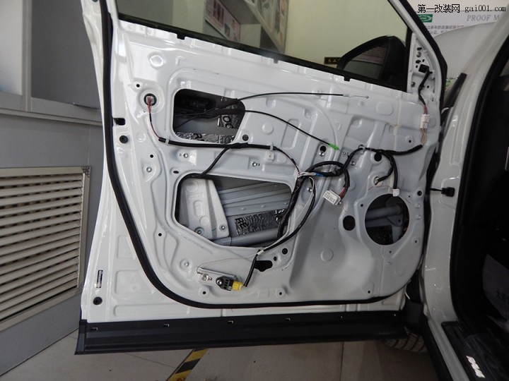 丰田RAV4升级PHD发烧汽车音响，演绎动感乐章