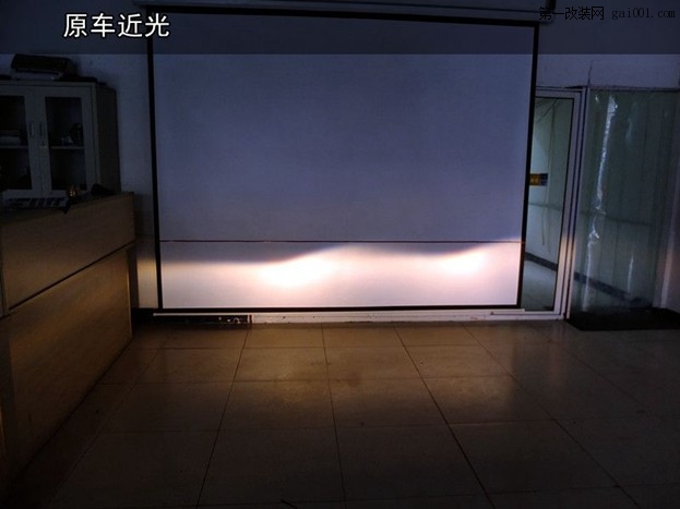 南京阿特兹大灯改装小系Q5透镜飞利浦灯泡及奥兹姆安定器
