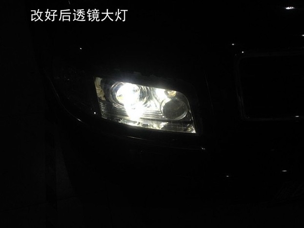 芜湖03年老奥迪A8大灯改装大灯升级全新进口海拉5透镜
