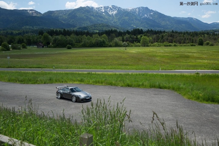 保时捷911和英菲尼迪G37改装Vossen VLE-1