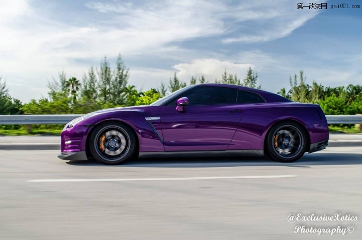 紫色日产尼桑GT-R改装降低velgen轮毂