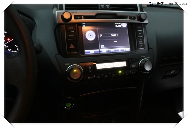 丰田普拉多汽车音响改装升级德国OIIO三分频喇叭