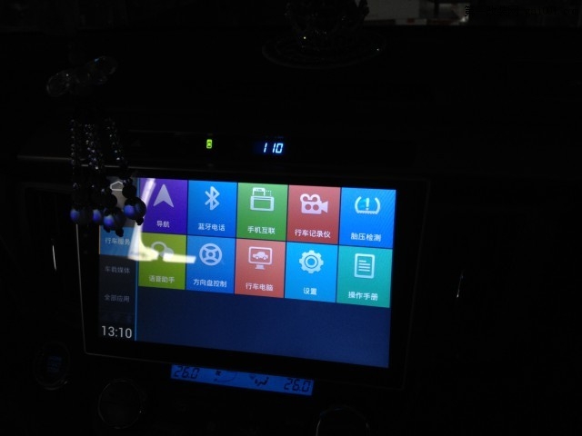 丰田RAV4安装路特仕10.2寸超大屏DVD导航