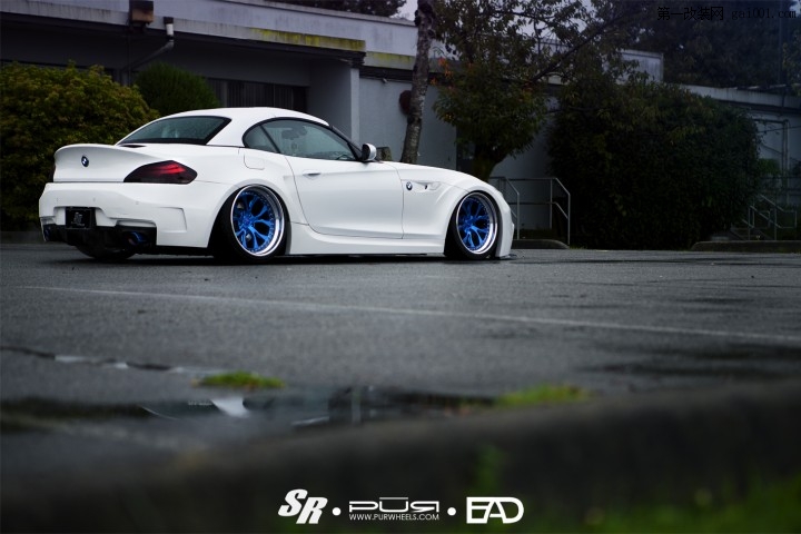 this-wide-and-low-bmw-z4-looks-like-a-honda-photo-gallery_2.jpg