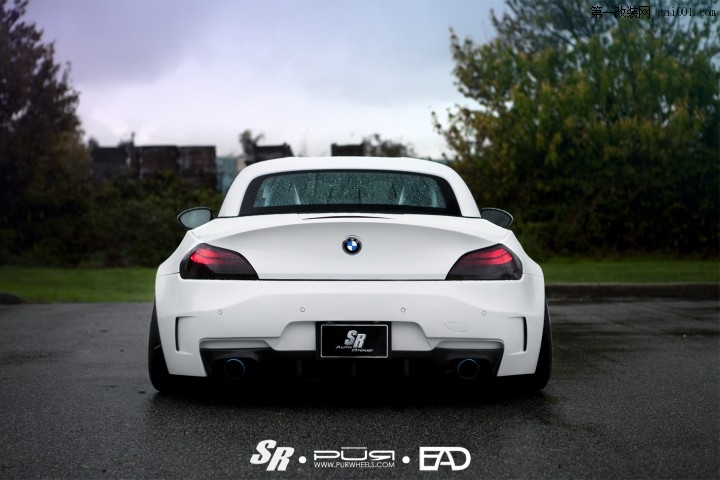 this-wide-and-low-bmw-z4-looks-like-a-honda-photo-gallery_3.jpg