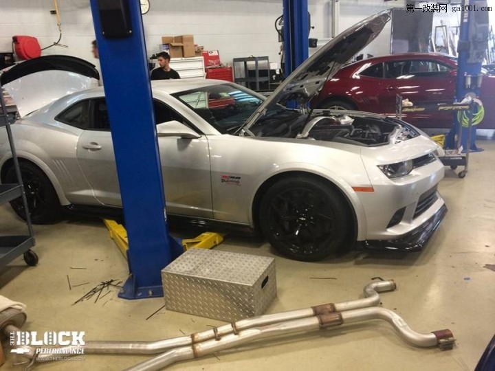 2014-camaro-z28-convertible-12.jpg