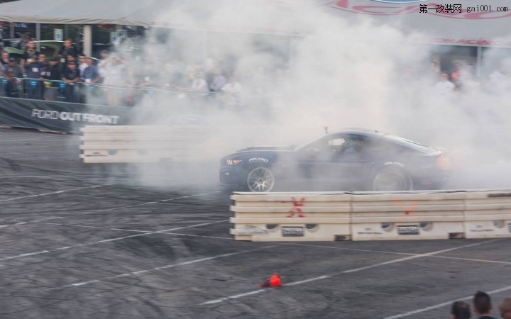 rosuh-performance-10.jpg