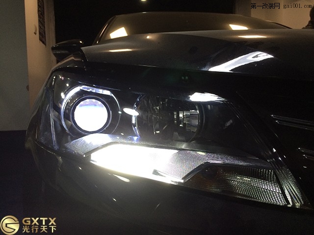 深圳车灯改装 大众帕萨特升级海拉5双光透镜 白色恶魔眼