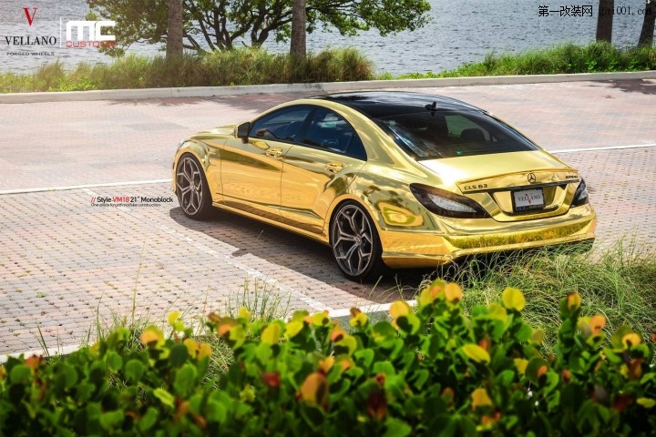 MC Customs改装黄金梅赛德斯 - 奔驰CLS63 AMG