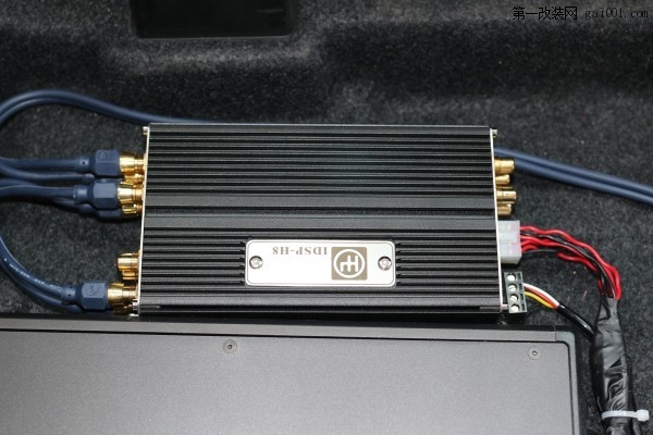 宝马GT528i音响改装丹麦威戈+战神音响+美国曼菲斯功放IDSP
