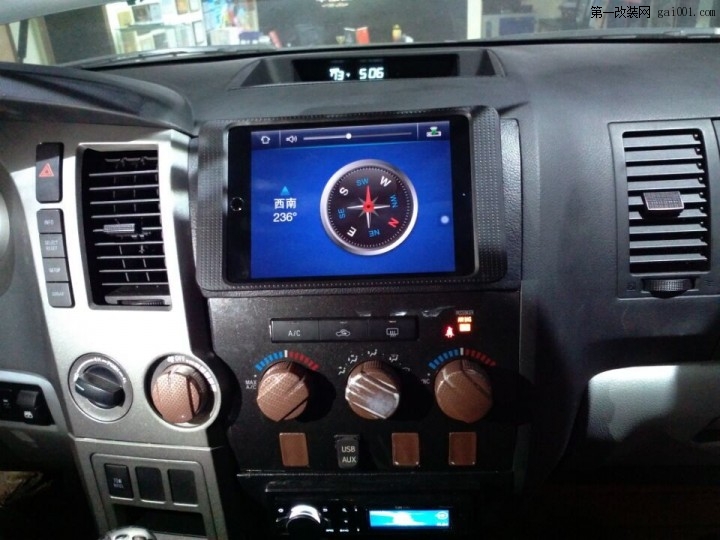 丰田坦途完美体验--苹果“IPAD”改装上车。