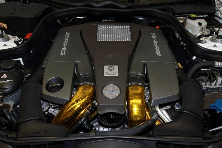 mercedes-benz-e63-amg-12.jpg