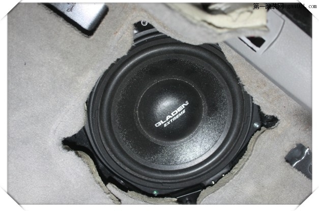 宝马530 音响改装 升级德国古登三分频套装喇叭