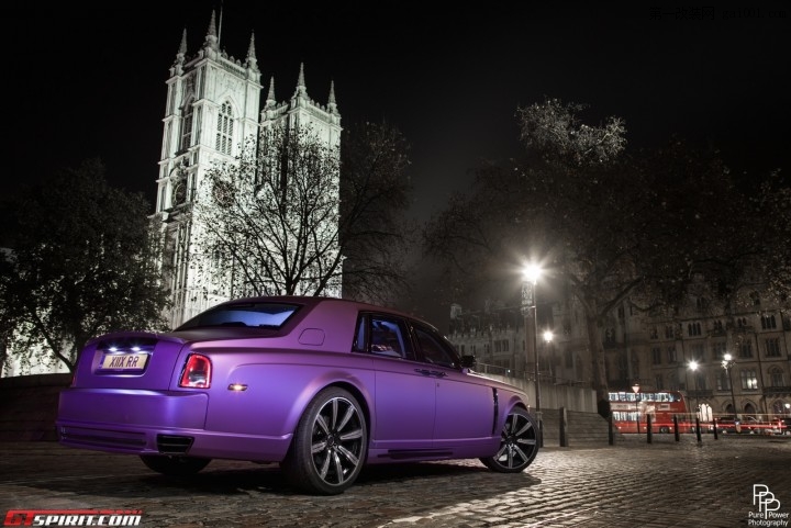 哑光紫MANSORY劳斯莱斯幻影晕眩在伦敦