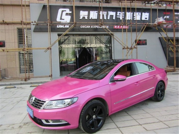 以上就是武汉大众CC车身改色贴膜大珍珠玫瑰红的案例效果图。光洁平整的车身表面，动感时尚的车身颜色绝对的 ...