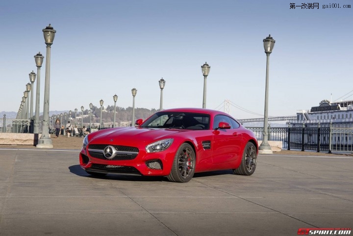 red-mercedes-amg-gt-s-1.jpg