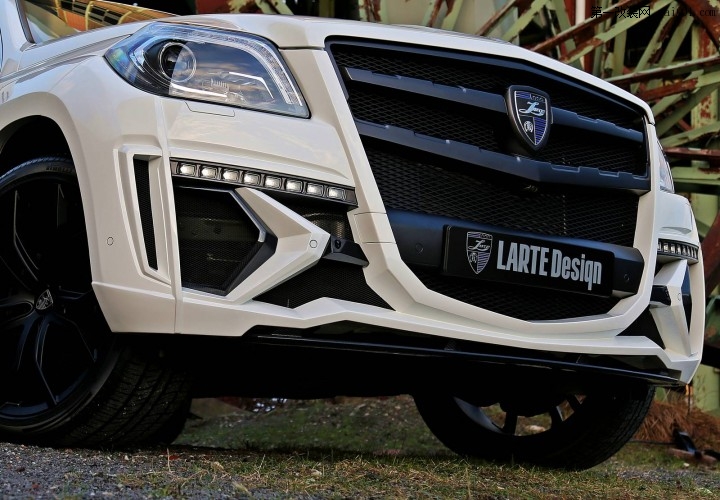 Larte Design发布黑水晶奔驰GL改装套件