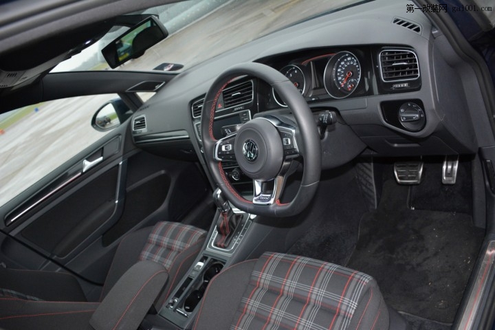vw-golf-7-milltek-58-of-73.jpg