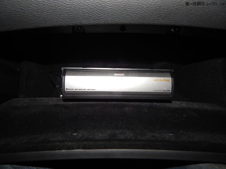 【大连汽车音响·道声】英菲尼迪Q50升级高音质分体式CD主机