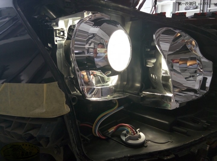 【车海岸】东莞改装皇冠大灯升级Q5透镜，亮度大幅提升