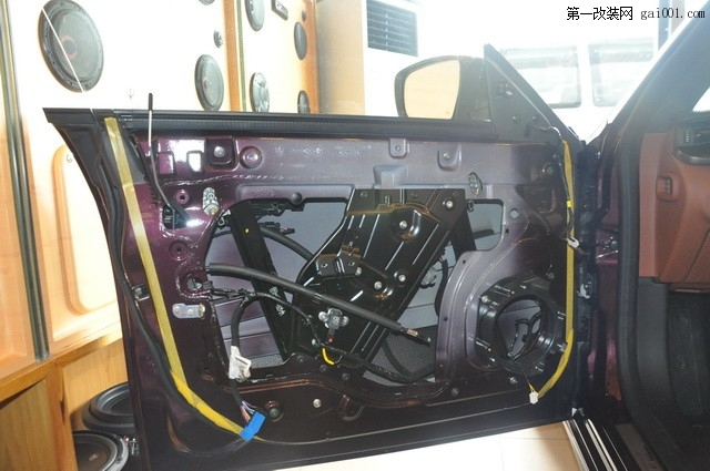 北京汽车音响改装集结车尚伊顿RSE160喇叭改装玛莎拉蒂总裁