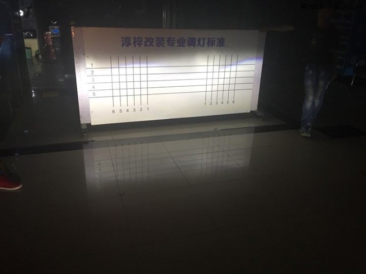 上海荣威950车灯改装全LED大灯
