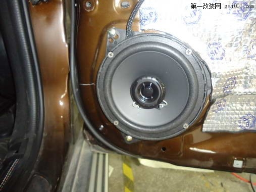 上海酷蛋汽车音响改装 陆丰X5全车隔音 俄罗斯进口军工STP