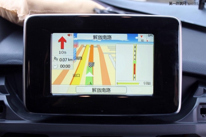 天津奔驰B200安装导航倒影雷达同步显示无损安装不改动原...