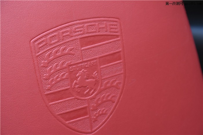保时捷Boxster红色内饰，大爱运动风格