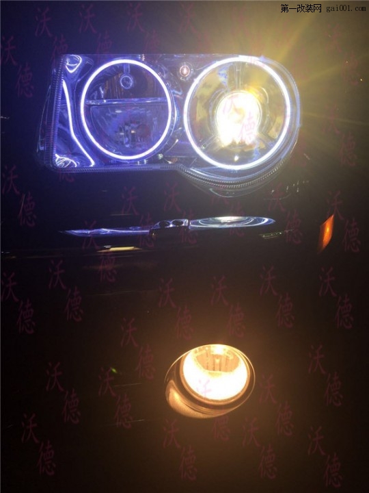 南京沃德灯改第一台克莱斯勒300C大灯加装专车专用超亮款...