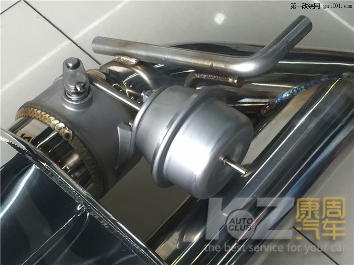 奔驰GLA45 AMG改装升级ARMYTRIX遥控阀门可变音爆排气（视频）