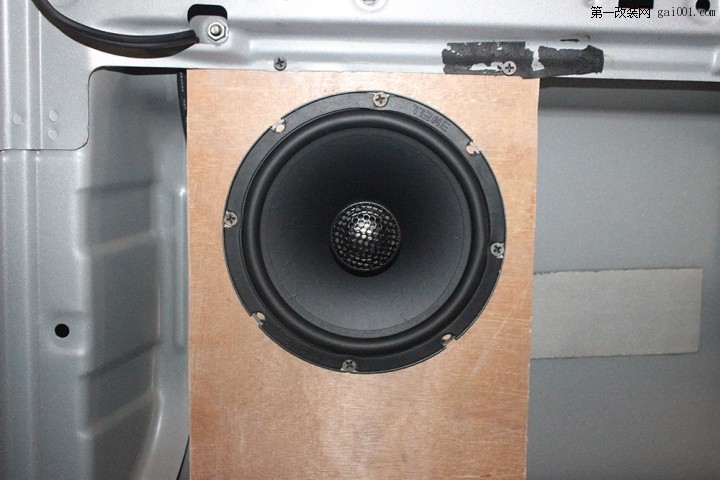 添加音响专业改装江淮瑞风改霸克CX650同轴喇叭