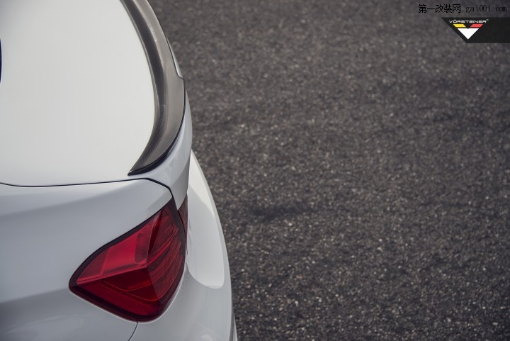 F30-BMW-3-Series-Deck-Lid-Spoiler-by-Vorsteiner-1.jpg