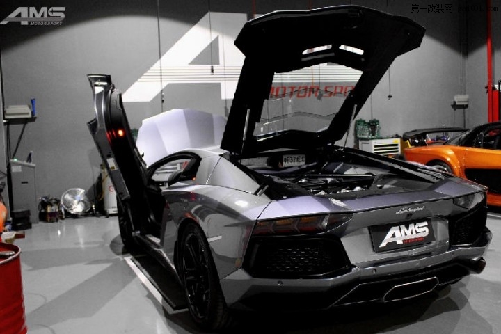 Lamborghini LP700-4 升级ARMYTRIX钛合金智能遥控阀门排气